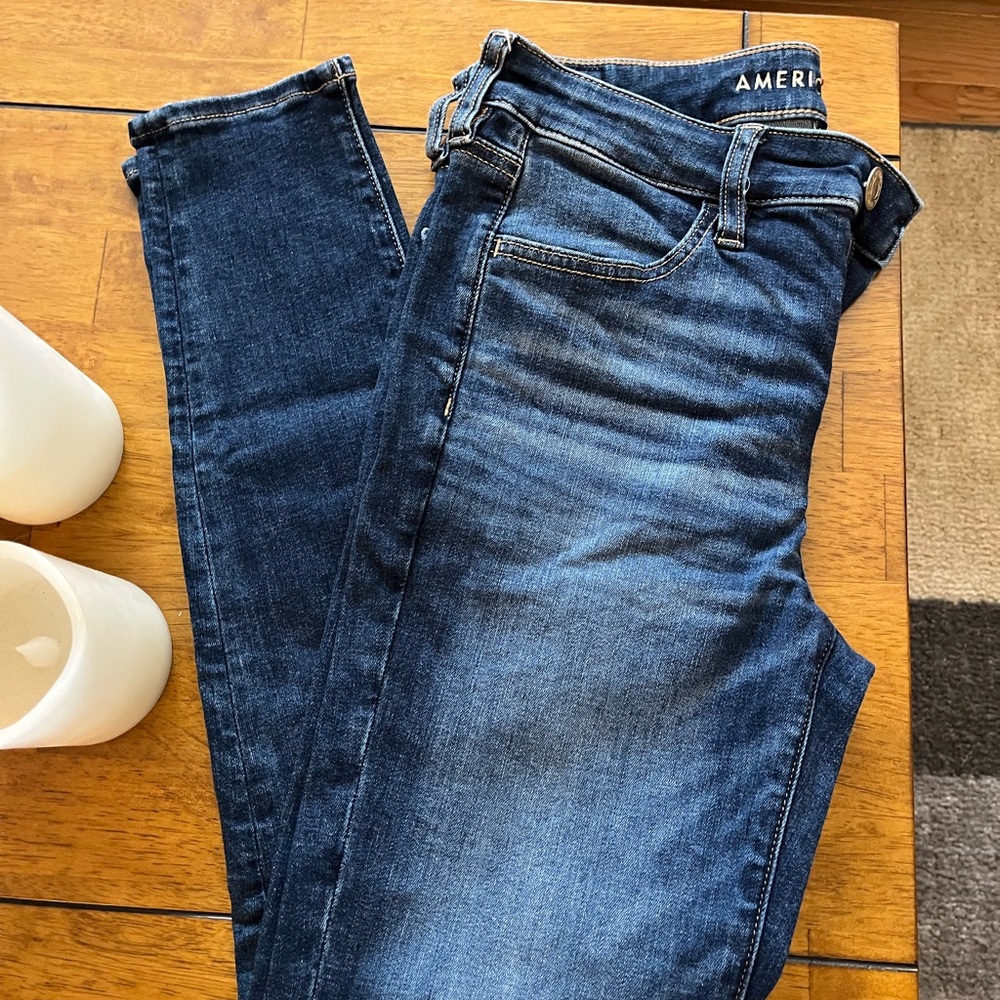 American Eagle High Rise Jeans